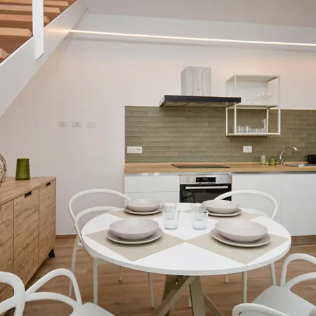 Amazing In Kaukana With House Sea View